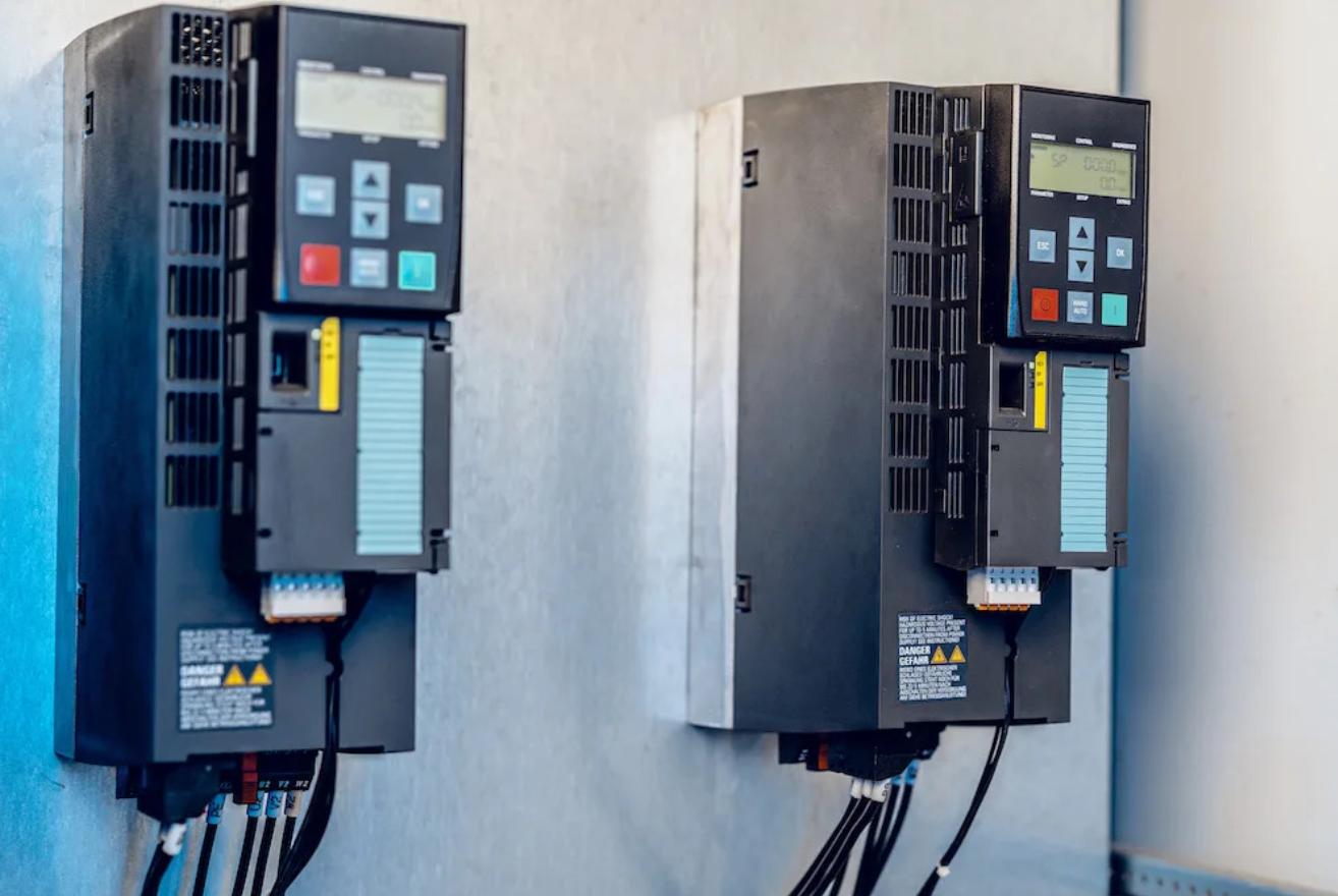 Inverter Drive MalaysiaPowering Efficiency in Motion Control